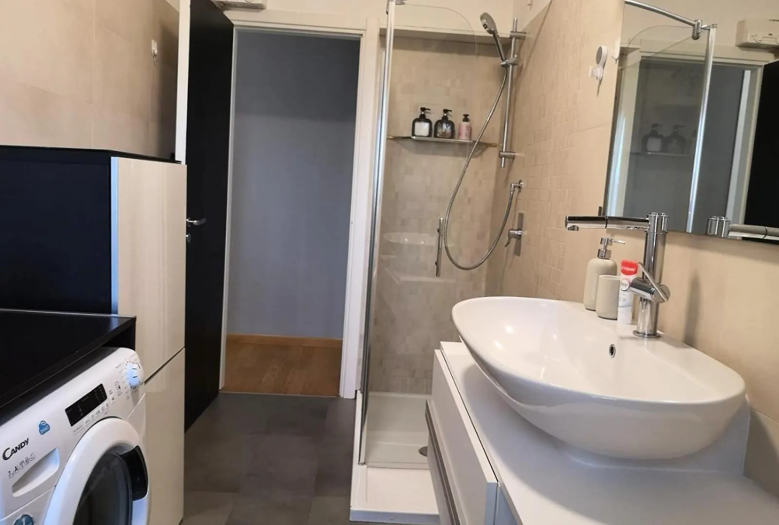 Quietnest Venice Station Flat 86Sqm 100M To Bus Station 300M To Train Station 0*,